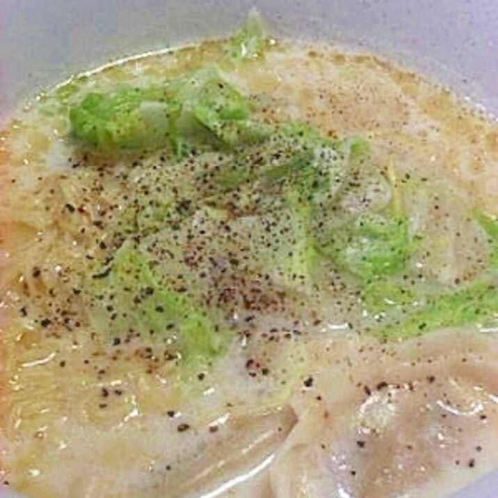 マルちゃん正麺で作る　白菜のミルク豚骨ラーメン